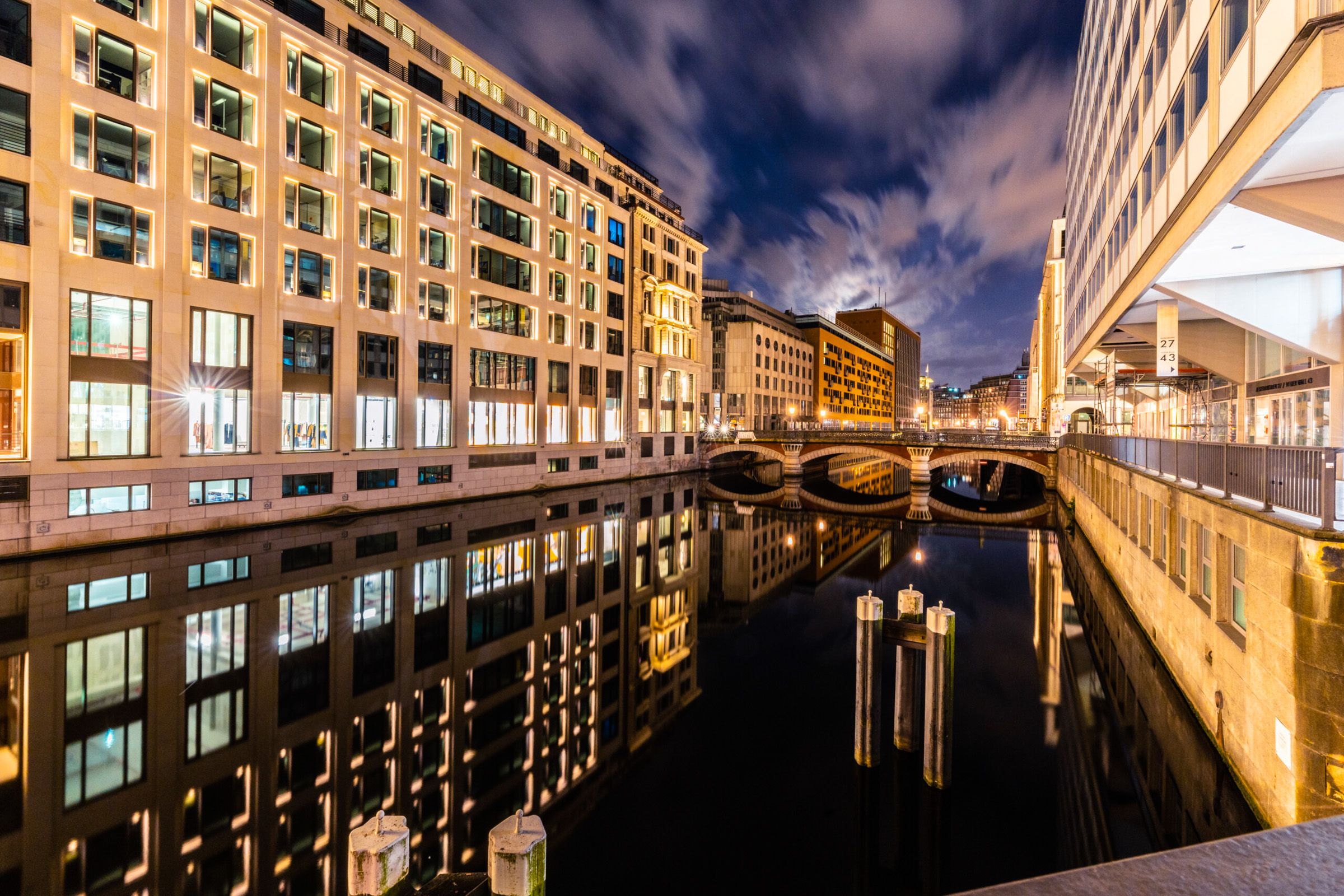 Hamburg - Altstadt und Speicherstadt Wasser Spiegelungen